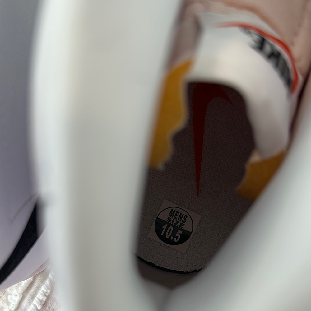 NWOT Men’s Nike White and Black High-Tops - Picture 6 of 7